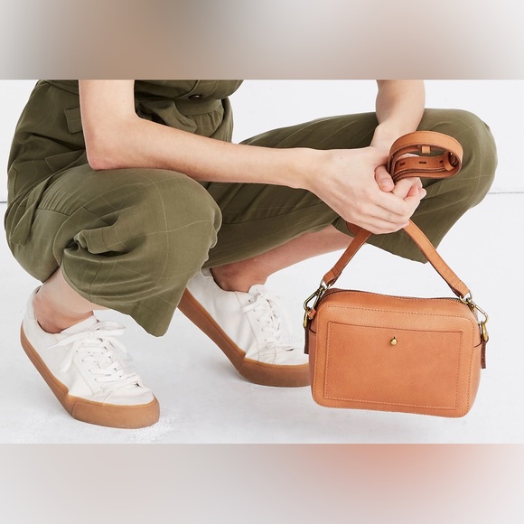 Madewell Handbags - MADEWELL The Transport Camera Bag / Brown Crossbody Bag